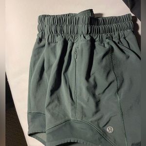 Lululemon Hi Rise Hotty Hot Short